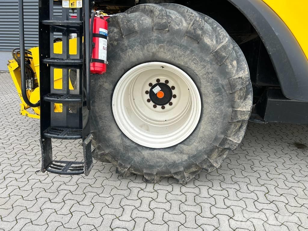 New Holland CR 9080 Зернозбиральні комбайни