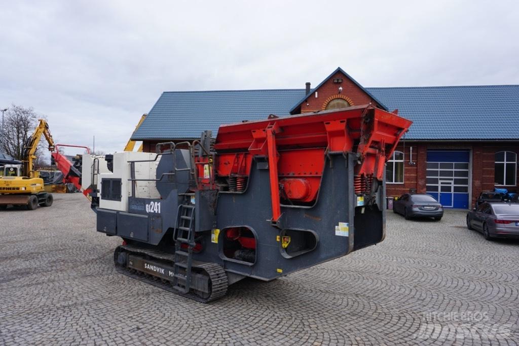 Sandvik QJ 241 Мобільні дробарки