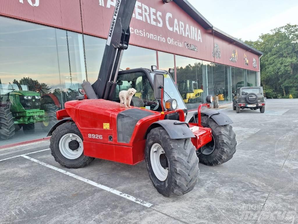 Massey Ferguson 8926 Телескопічний навантажувач