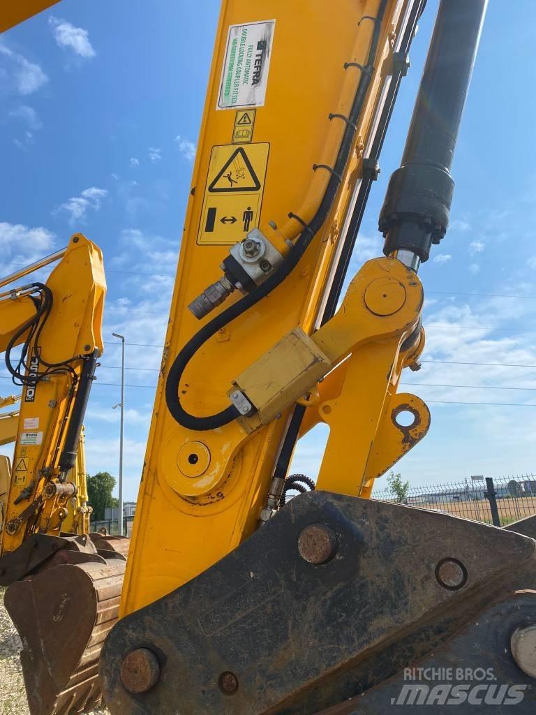 JCB 220 Гусеничні екскаватори