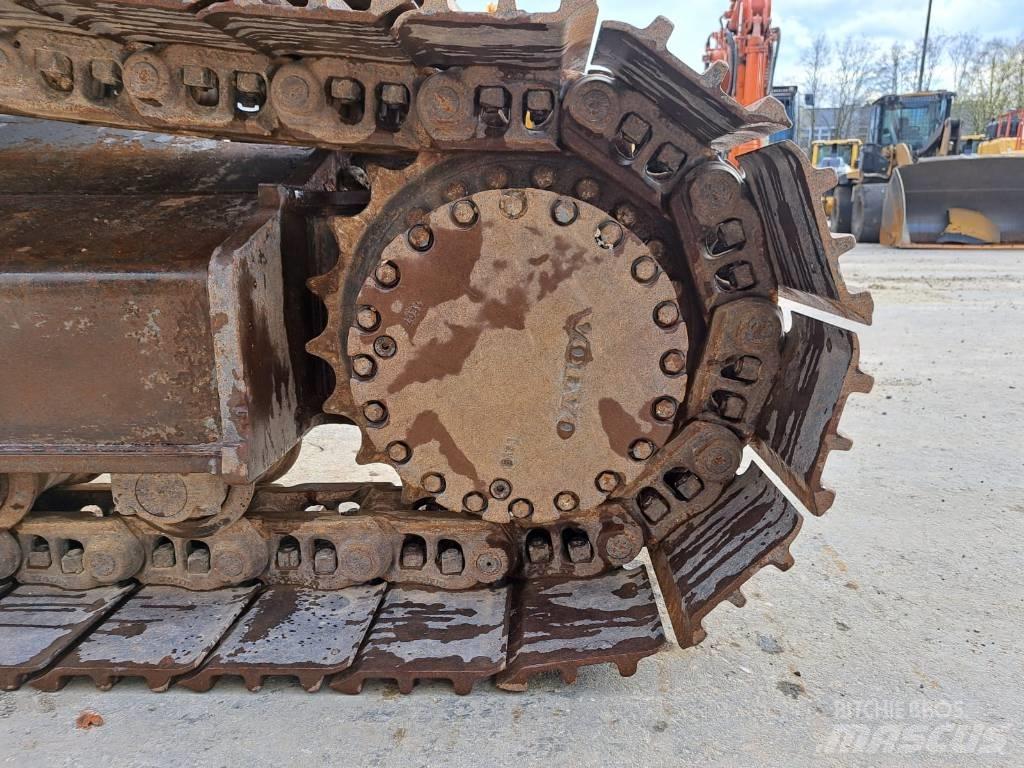Volvo EC250ENL Гусеничні екскаватори
