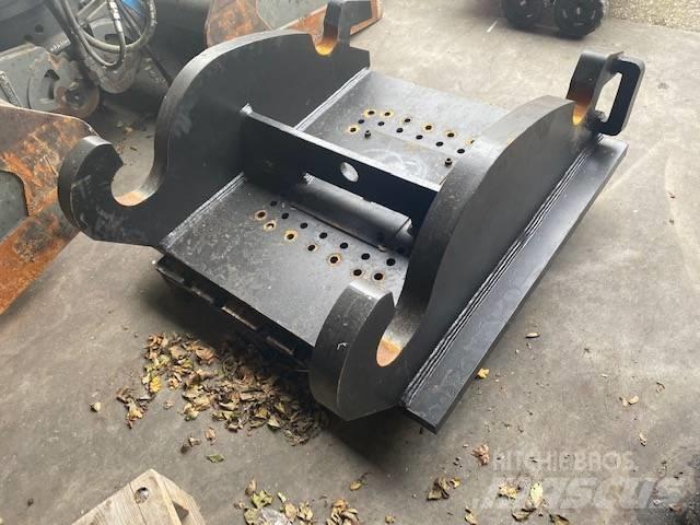CAT CW70 kopplaat Грейфери