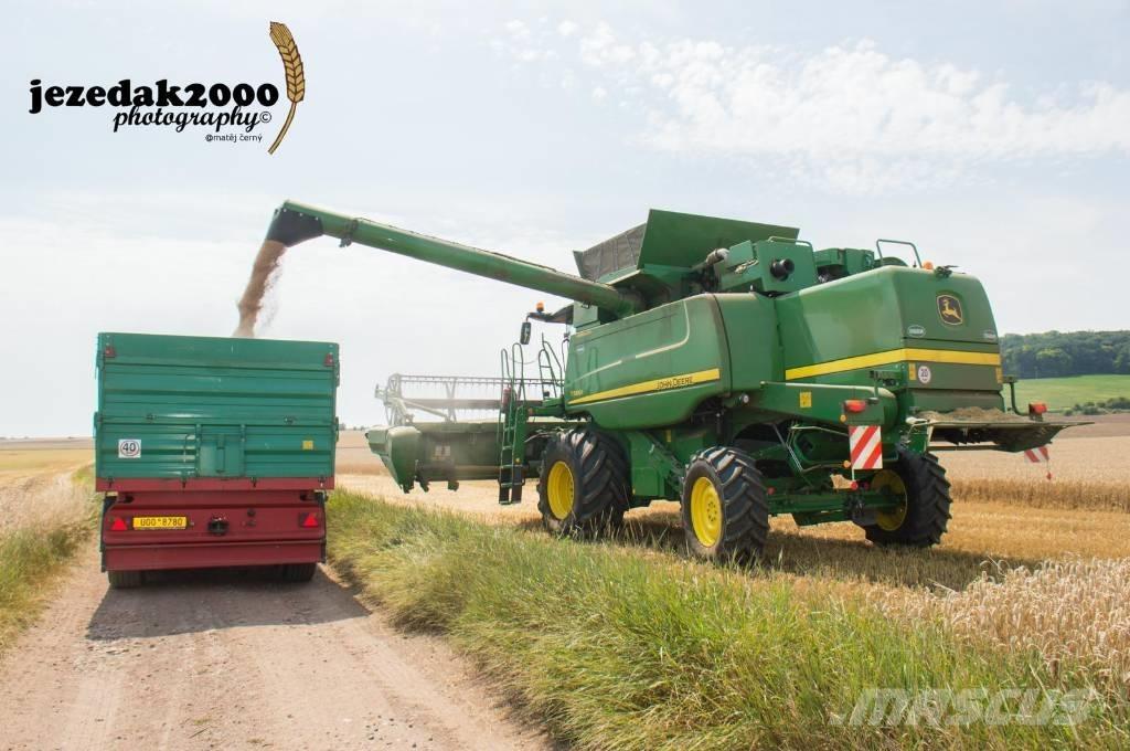 John Deere T 560 i Зернозбиральні комбайни