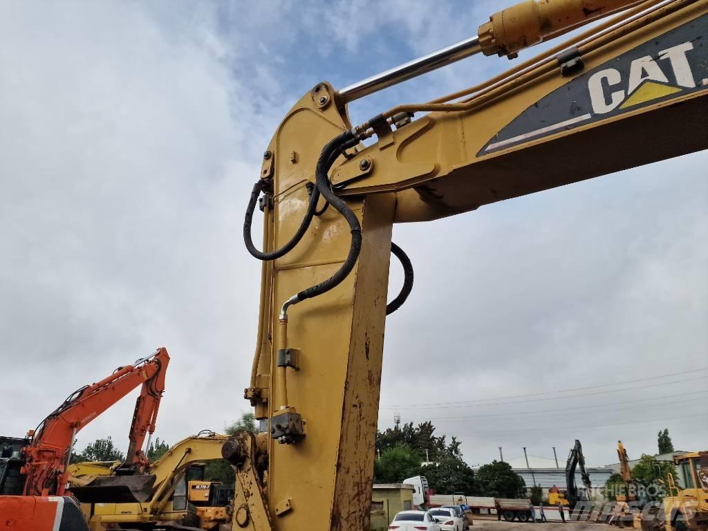 CAT 318 B L Гусеничні екскаватори