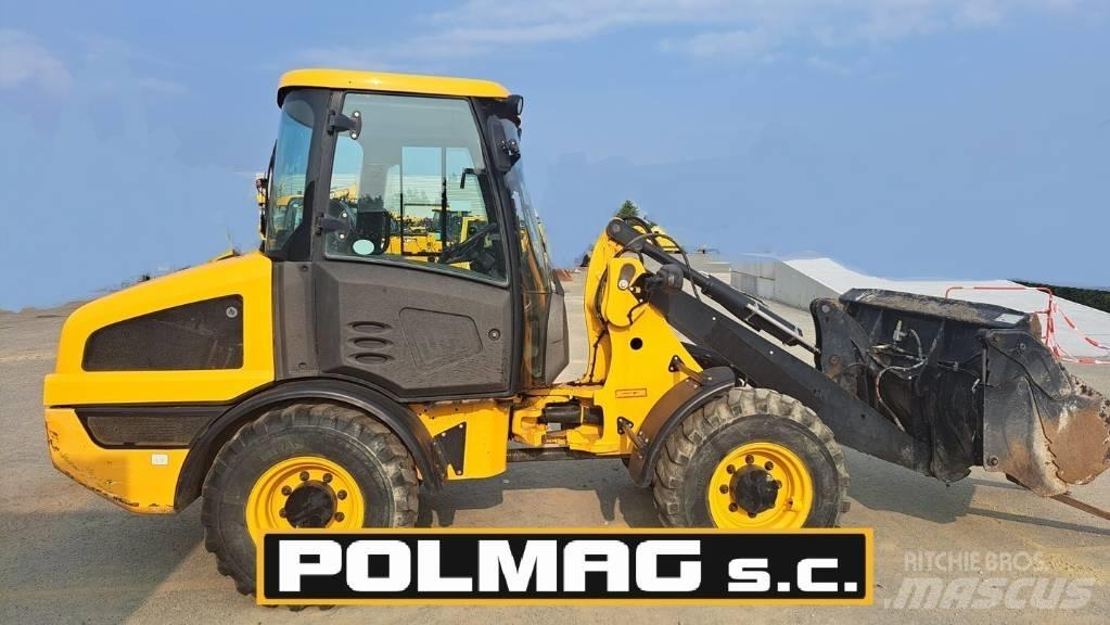 JCB 406 Фронтальні навантажувачі