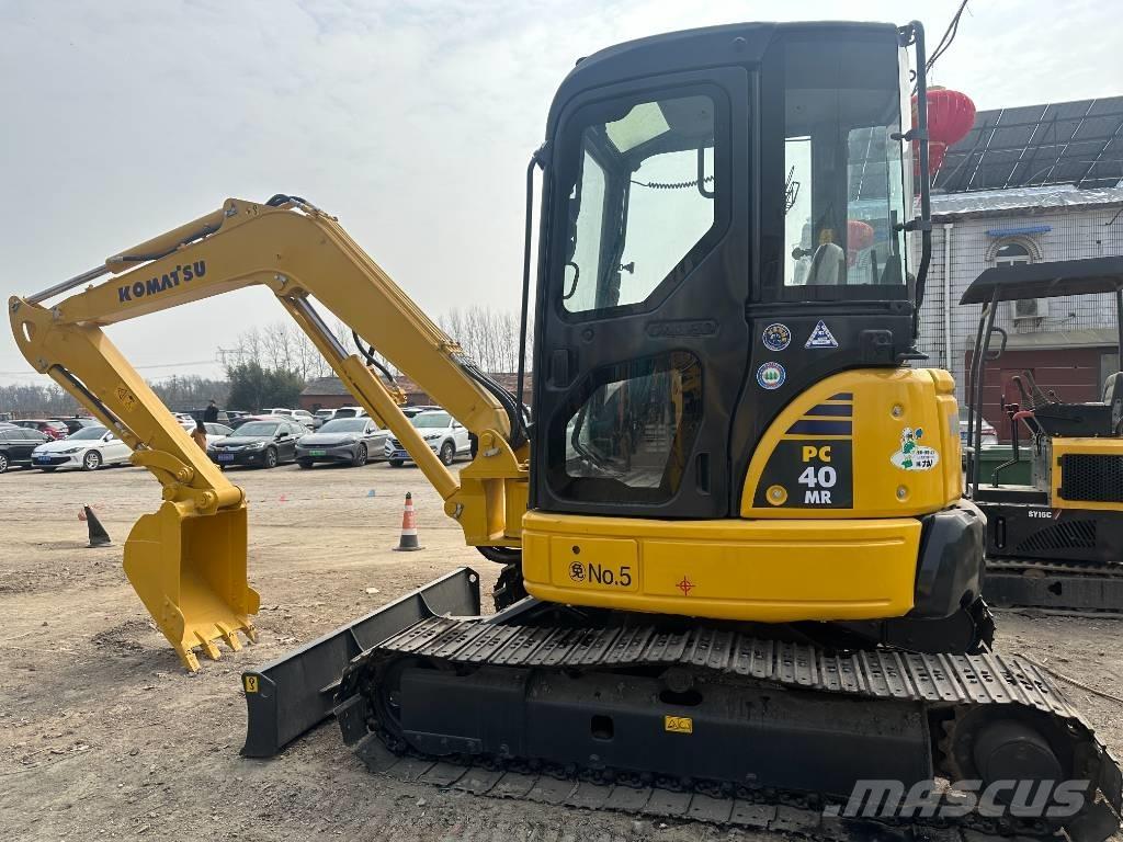 Komatsu 40 MR Гусеничні екскаватори