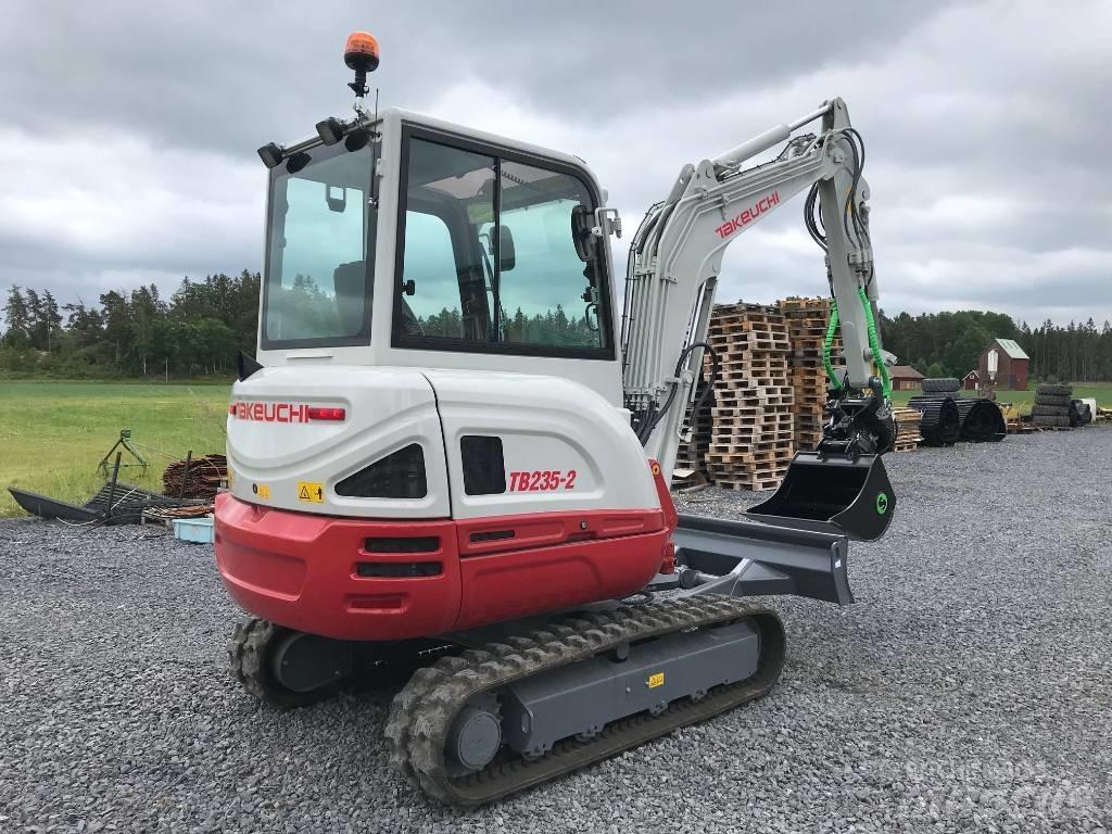 Takeuchi TB235-2 Міні-екскаватори < 7т