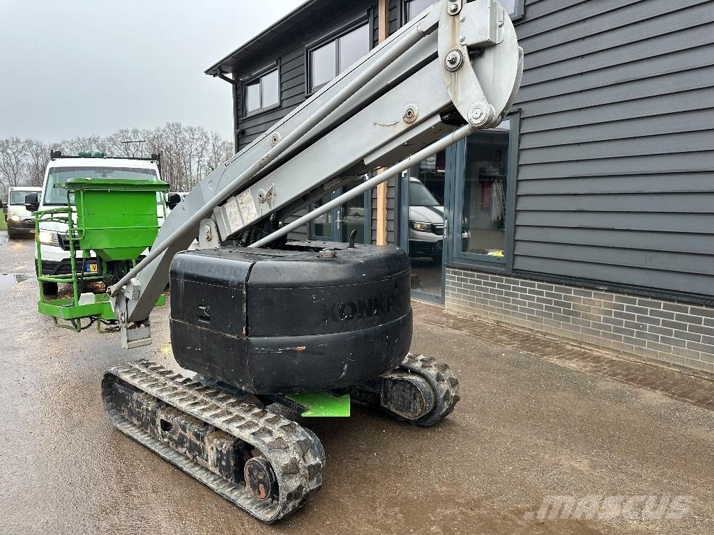 Hitachi HX 64 B Телескопічні підйомники