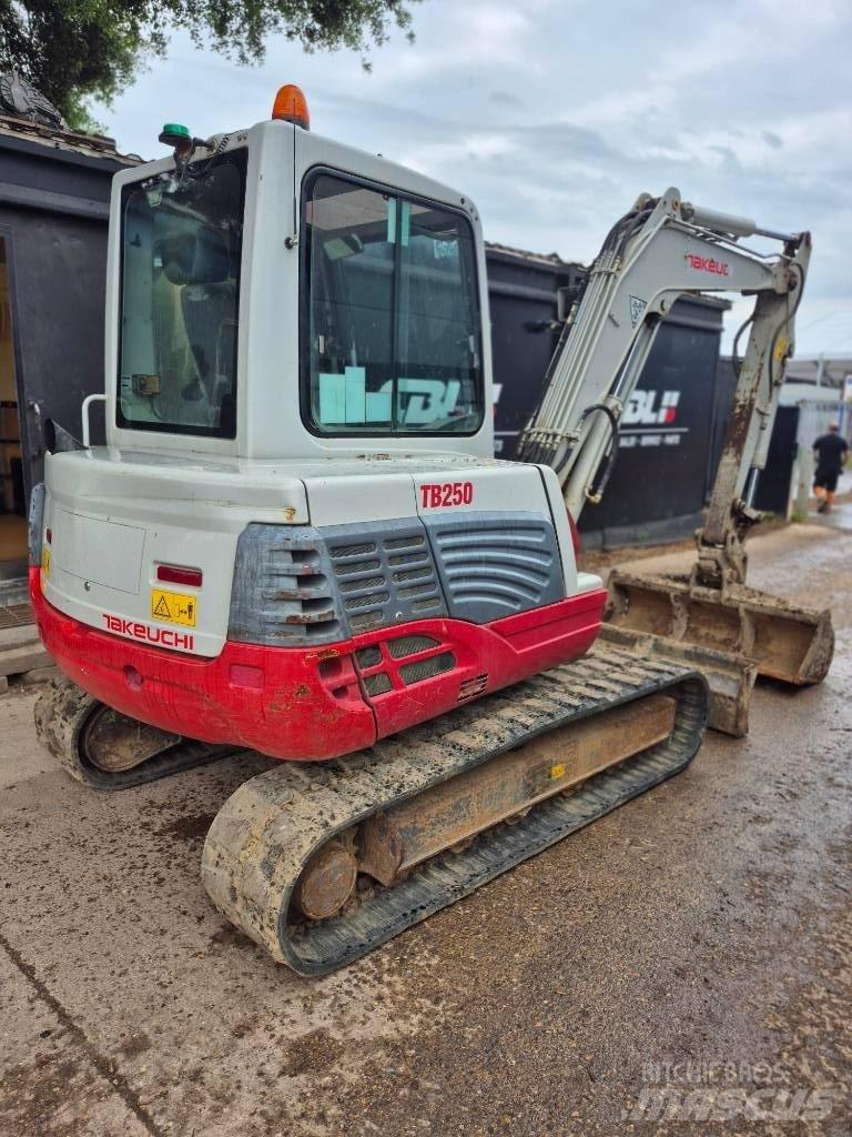 Takeuchi TB 250 Міні-екскаватори < 7т