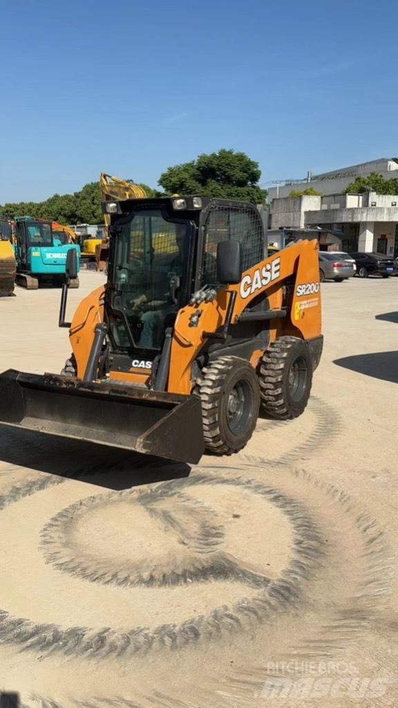 CASE SR 200 Міні-навантажувачі