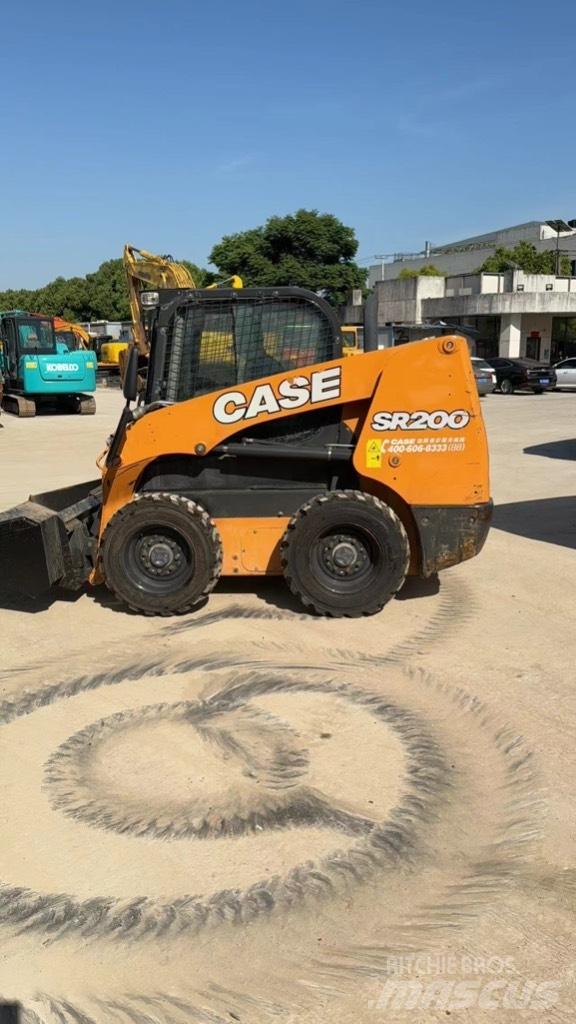CASE SR 200 Міні-навантажувачі