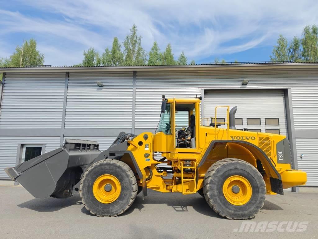 Volvo L 180 E Фронтальні навантажувачі