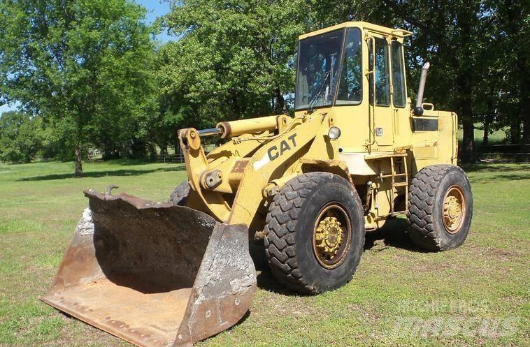 CAT 926 E Фронтальні навантажувачі