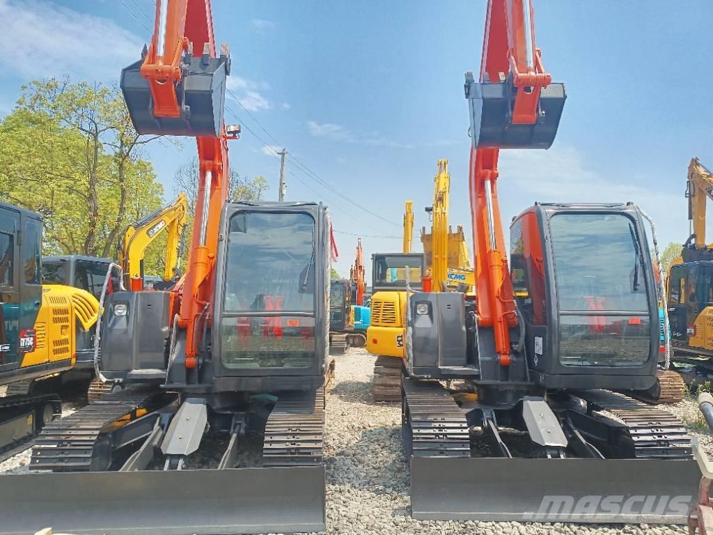 Hitachi ZX 70 Гусеничні екскаватори