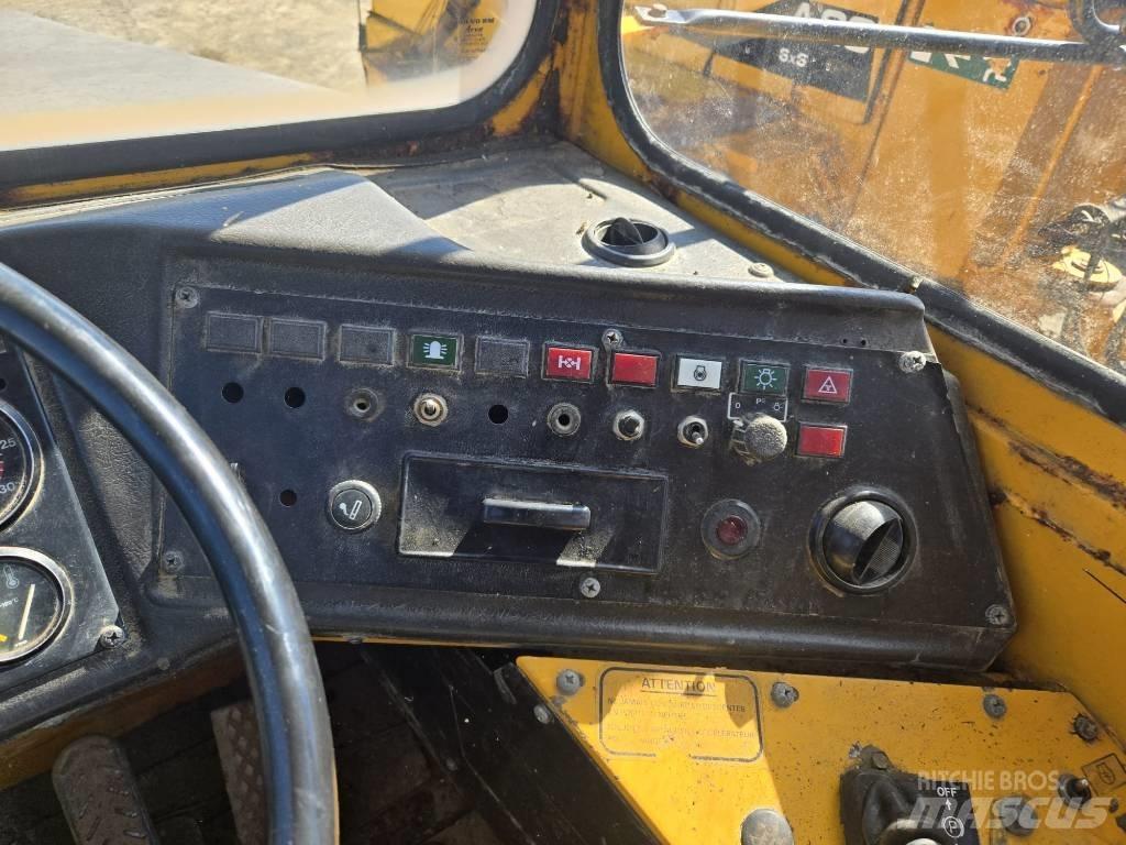Volvo BM A 25 Зчленовані самоскиди