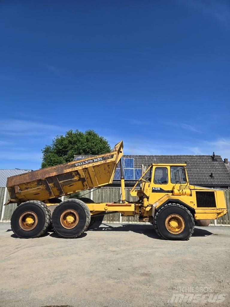 Volvo BM A 25 Зчленовані самоскиди