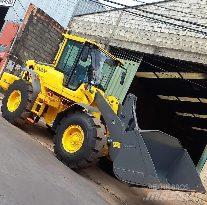 Volvo L 90 F Фронтальні навантажувачі