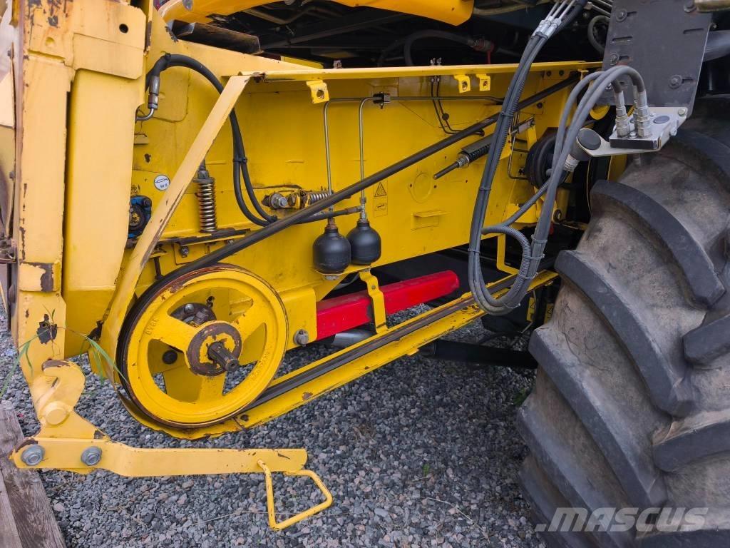 New Holland CS 6080 Зернозбиральні комбайни