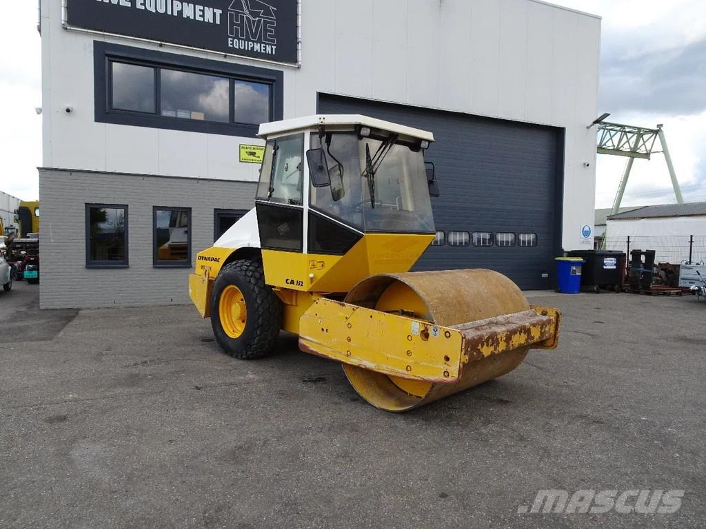 Dynapac CA152D Пневматичні катки