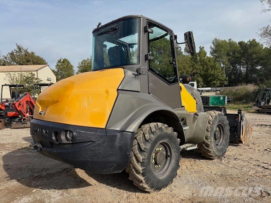 Mecalac AS 700 Фронтальні навантажувачі