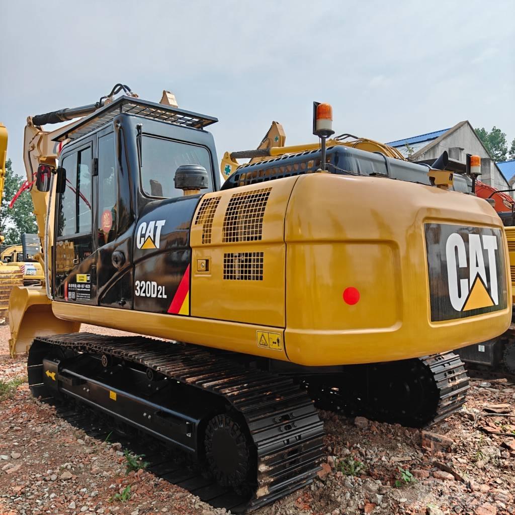 CAT 320D2L Гусеничні екскаватори