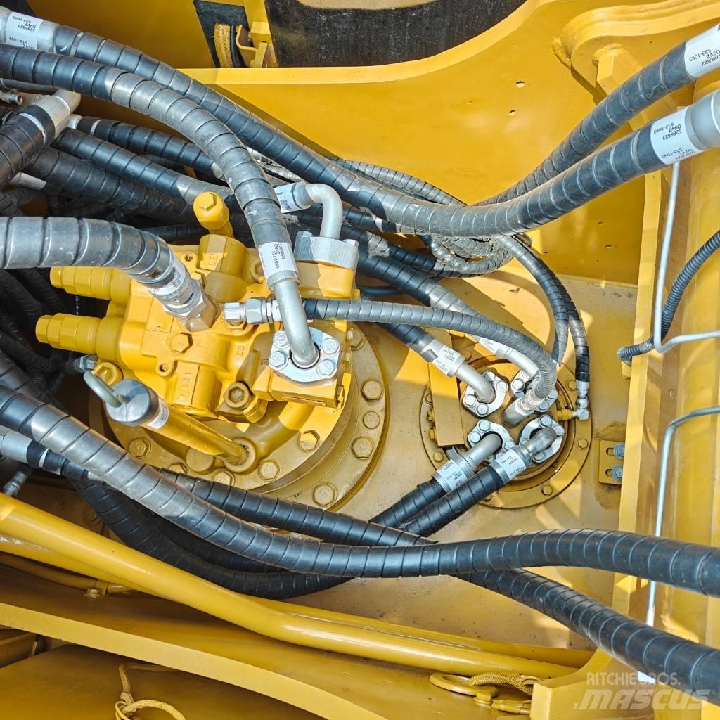 CAT 320D2L Гусеничні екскаватори