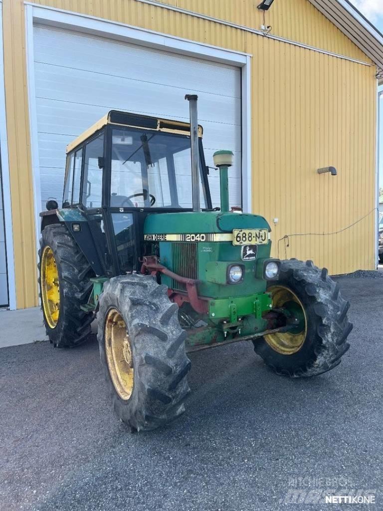 John Deere 2040 Трактори