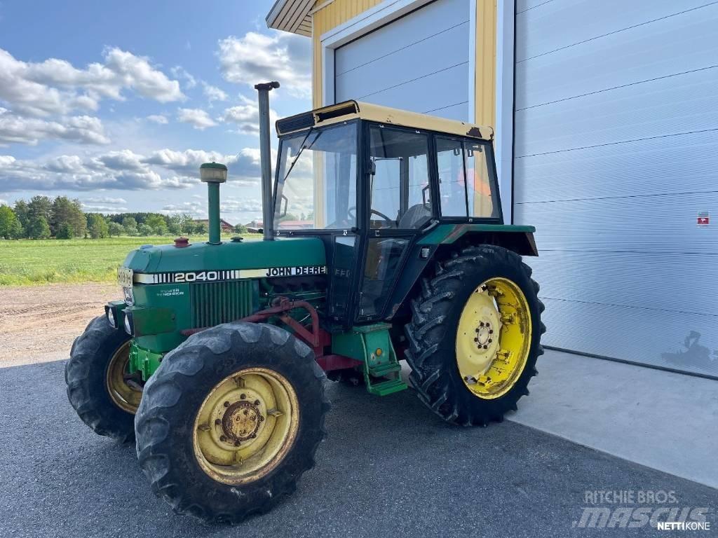 John Deere 2040 Трактори