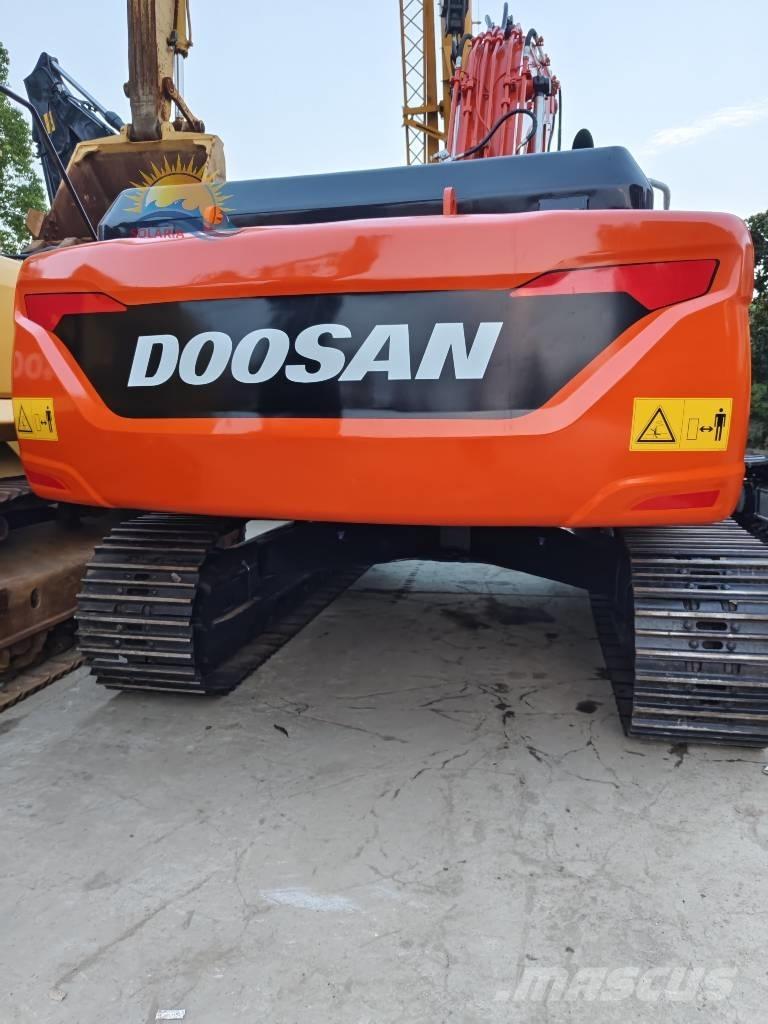 Doosan DX 300 LC Гусеничні екскаватори