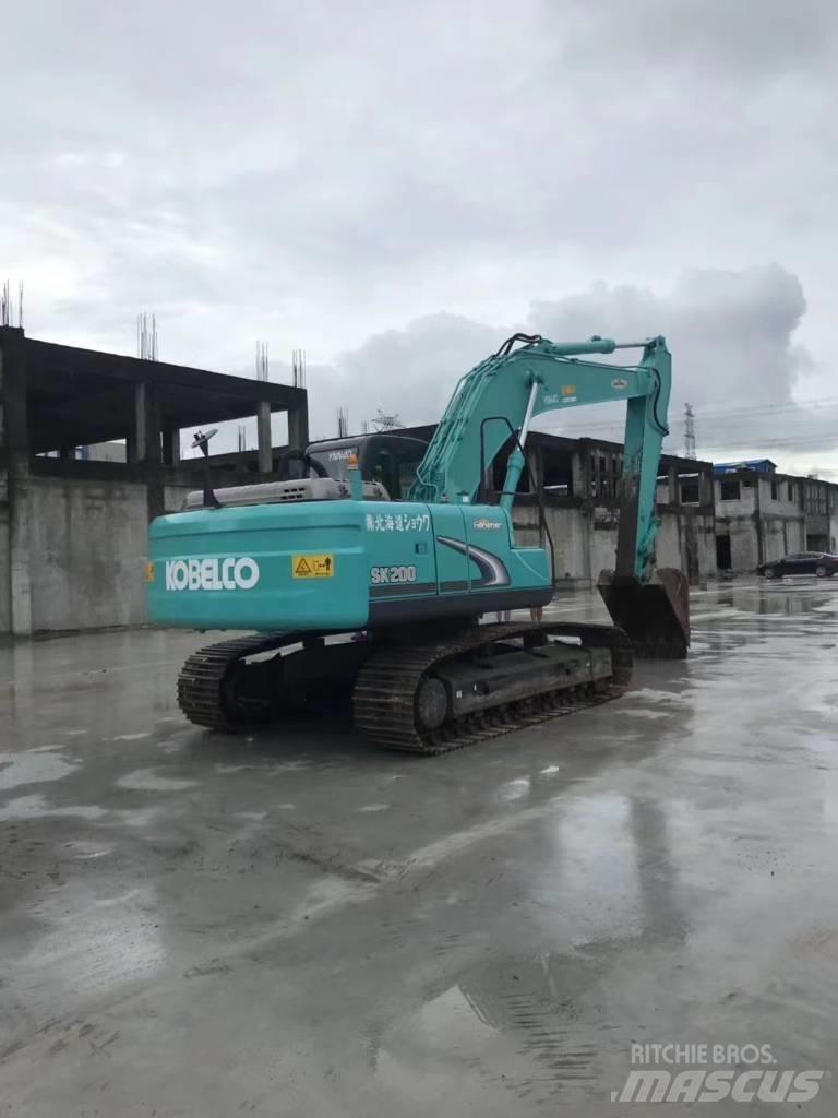 Kobelco SK 200 Гусеничні екскаватори