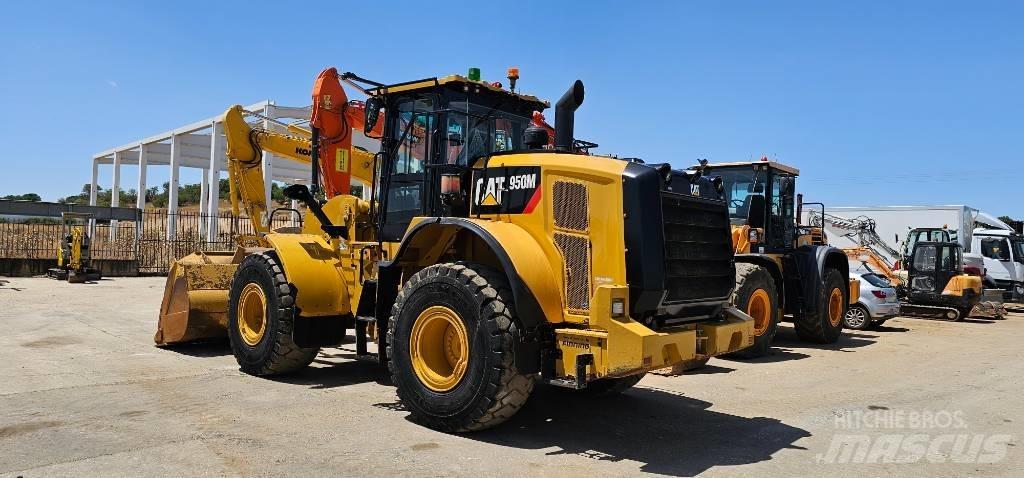 CAT 950 Фронтальні навантажувачі