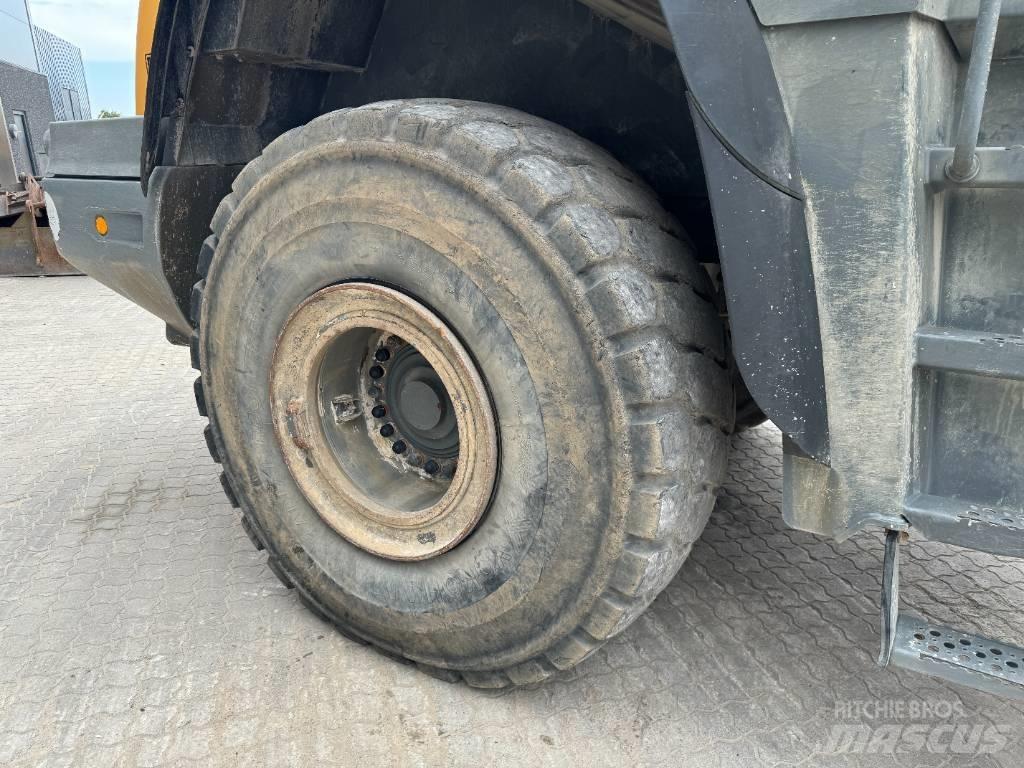 Liebherr L580 Фронтальні навантажувачі