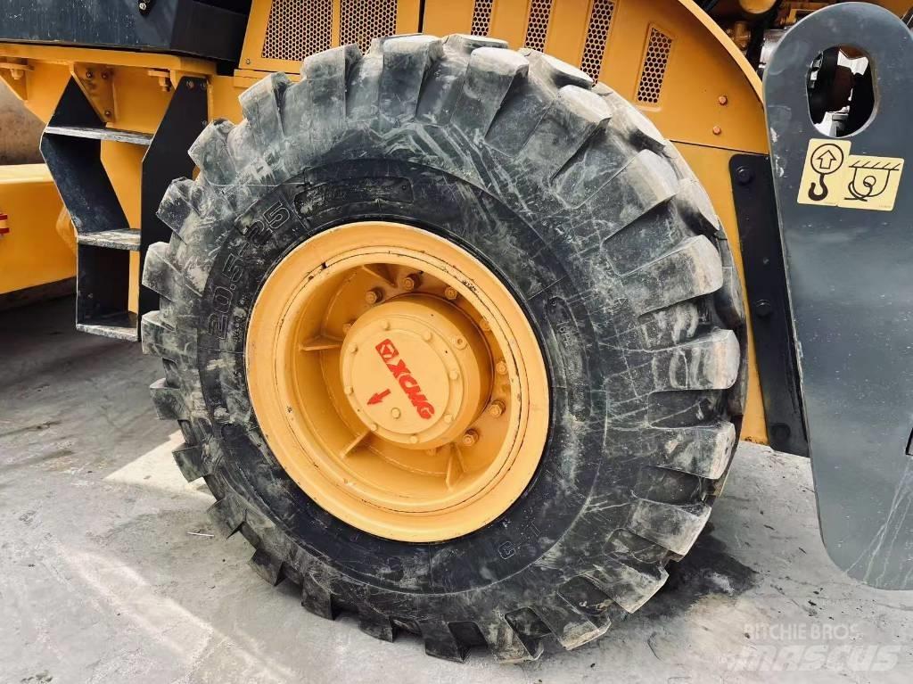 XCMG XS 223 J Грунтові котки