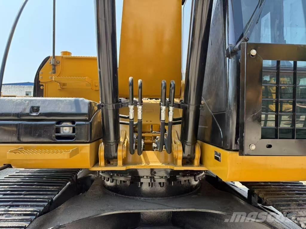 CAT cat320d Гусеничні екскаватори