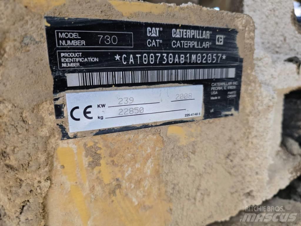 CAT 730 Зчленовані самоскиди