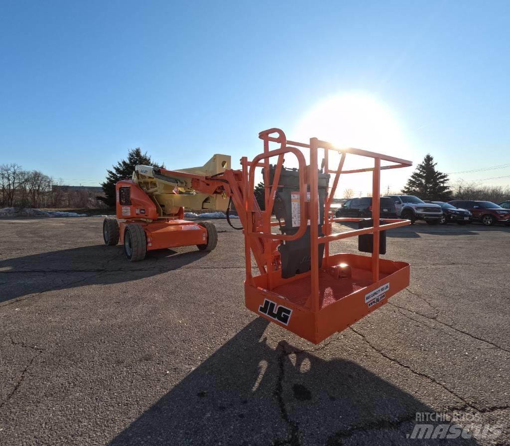 JLG E 450 AJ Колінчаті підйомники