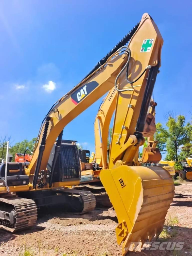 CAT 324 D2L Гусеничні екскаватори