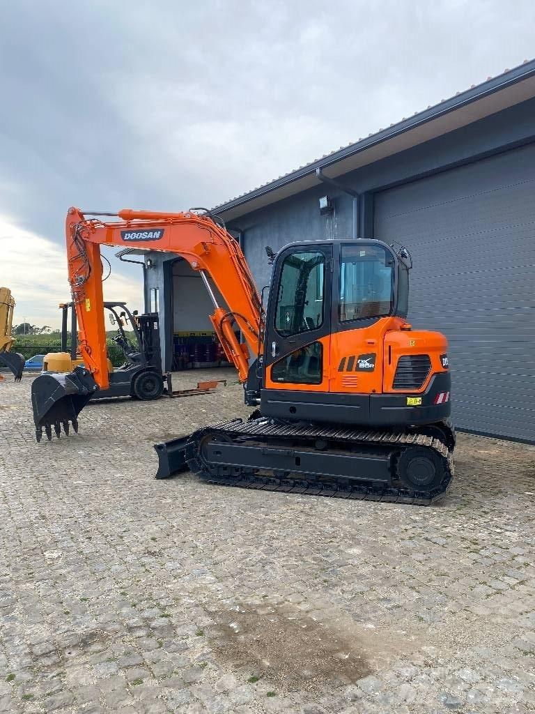 Doosan DX 85 R-3 Середні екскаватори 7т. - 12т.