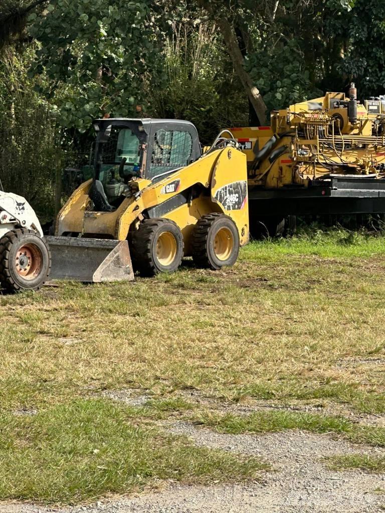 CAT 248C Міні-навантажувачі