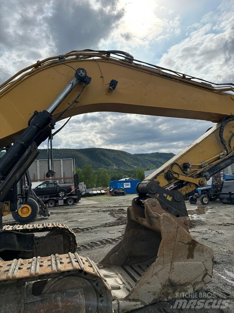 CAT 336 E Гусеничні екскаватори