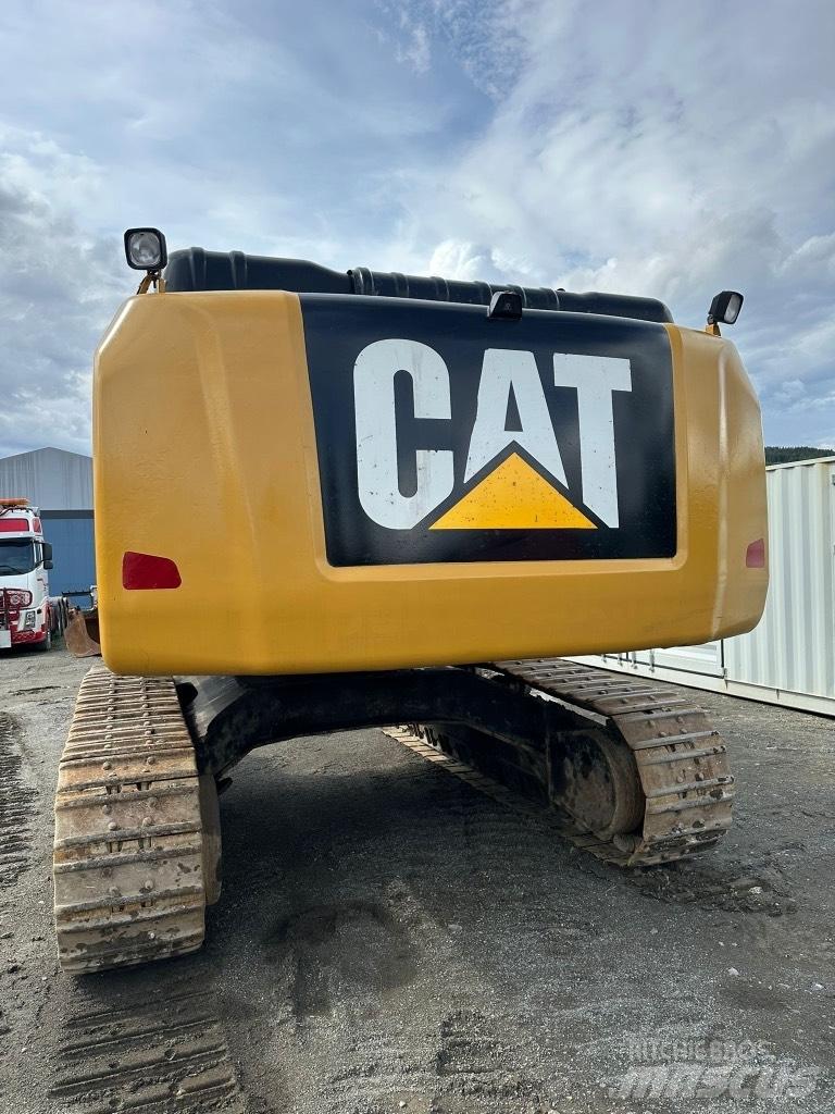 CAT 336 E Гусеничні екскаватори