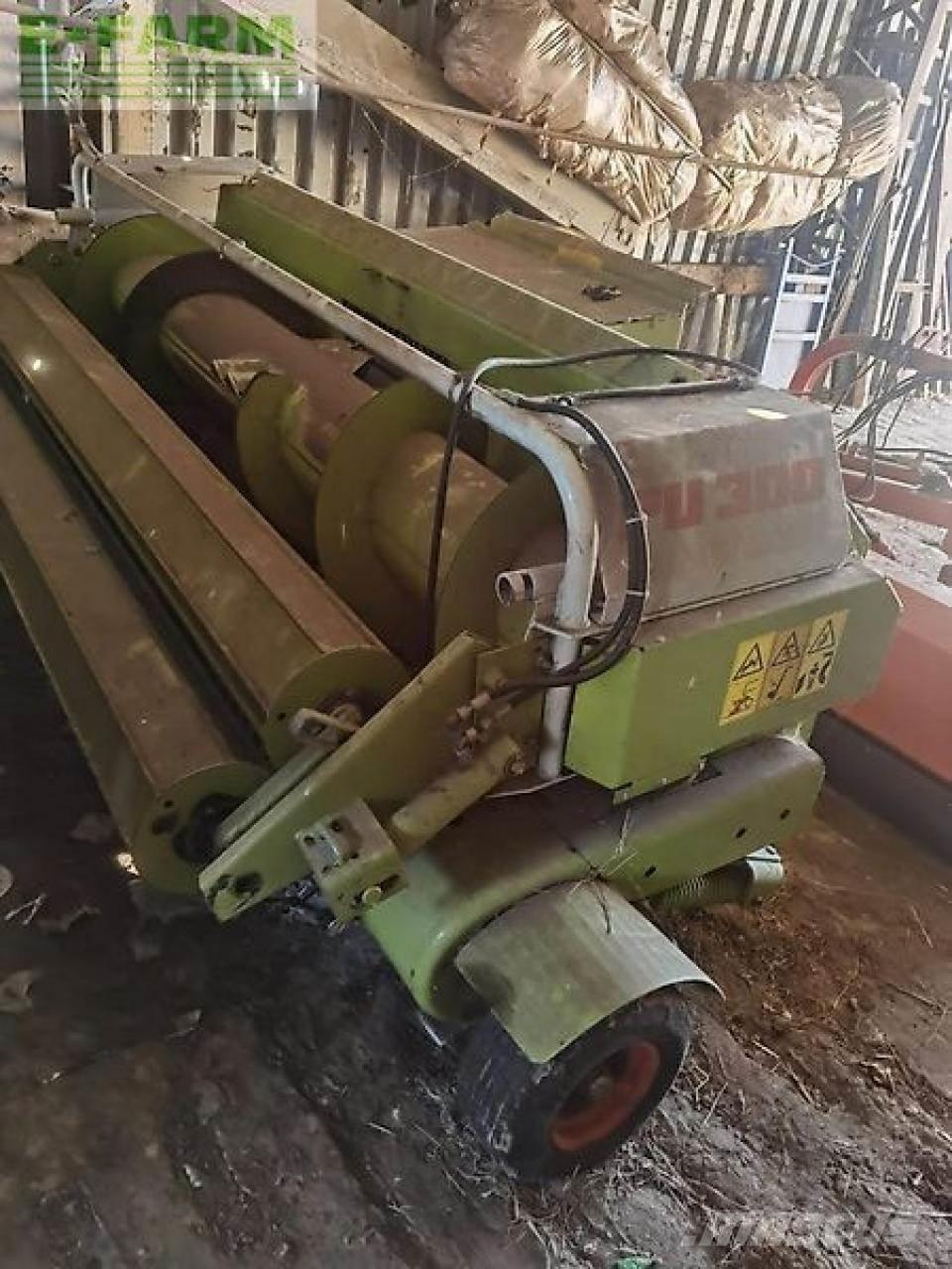 CLAAS jaguar 682s Кормозбиральні комбайни