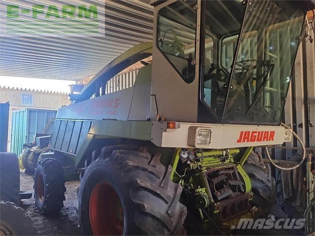 CLAAS jaguar 682s Кормозбиральні комбайни