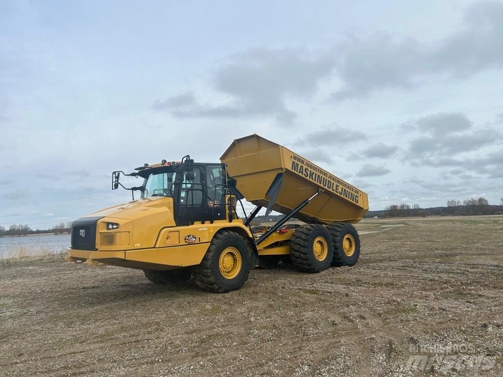 CAT 730 C Зчленовані самоскиди
