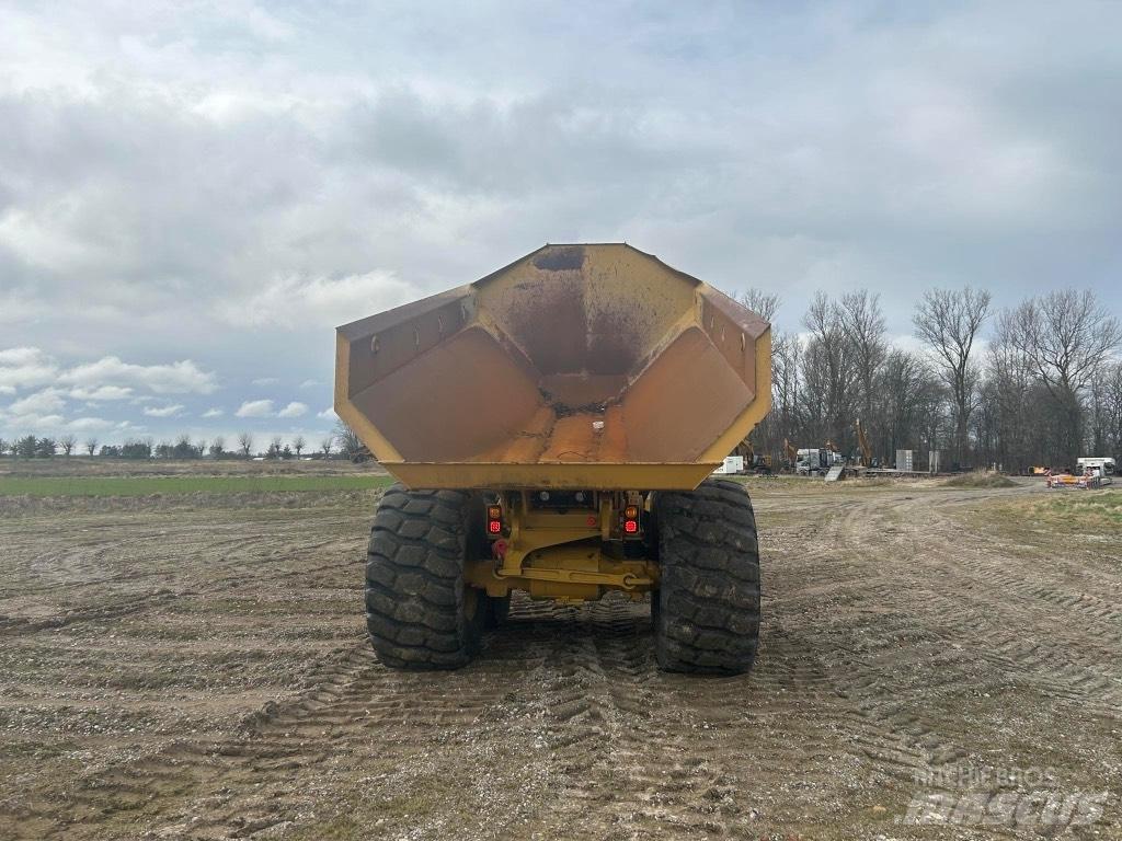 CAT 730 C Зчленовані самоскиди