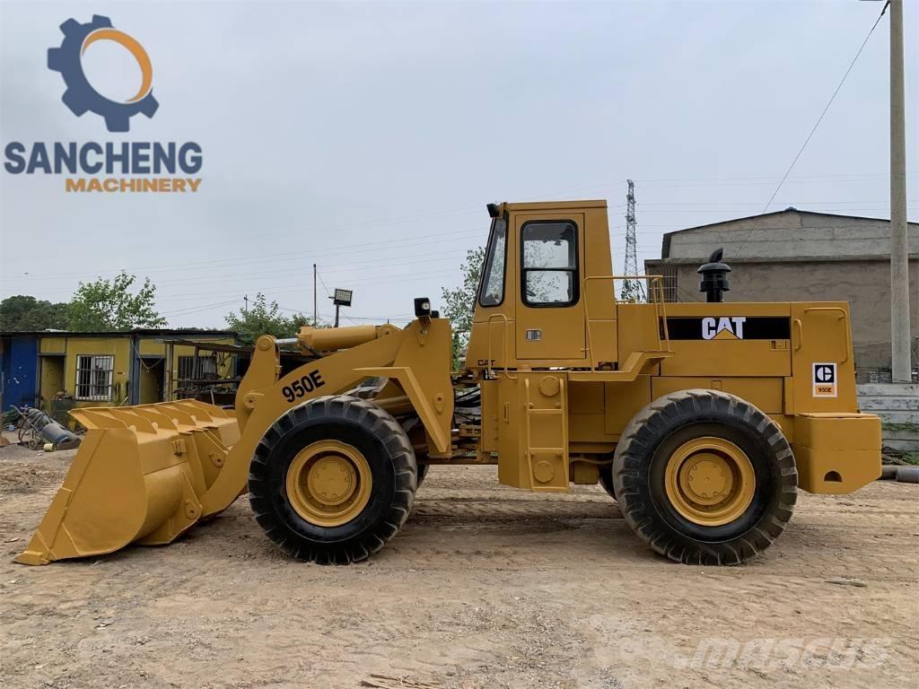 CAT 950E Фронтальні навантажувачі
