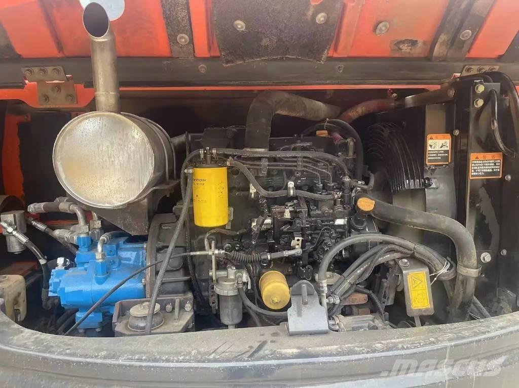 Doosan DX80 Середні екскаватори 7т. - 12т.