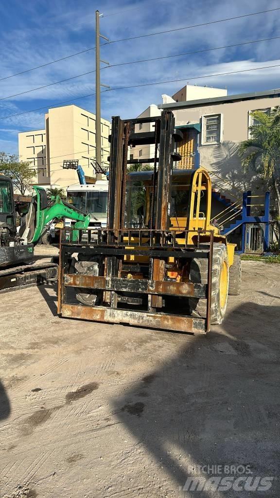 JCB S120 Навантажувачі підвищеної прохідності