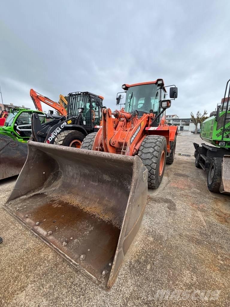 Doosan DL 250 Фронтальні навантажувачі