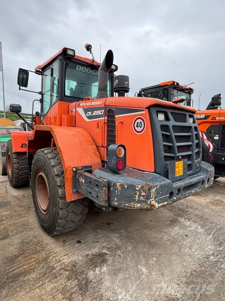 Doosan DL 250 Фронтальні навантажувачі